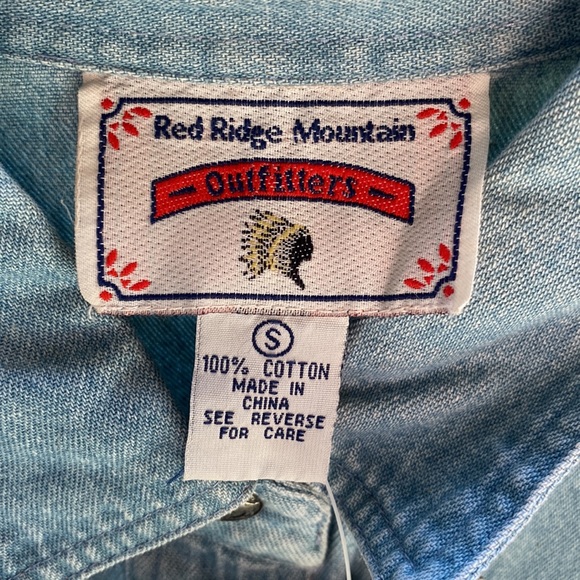 Red Ridge Mountain Outfitters Vintage jean vest with embroidery & metal buttons. - Picture 5 of 6